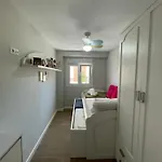 Cozy In Stylish Flat Just Steps From The Privatunterkunft *