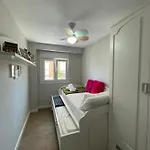 Cozy In Stylish Flat Just Steps From The Privatunterkunft