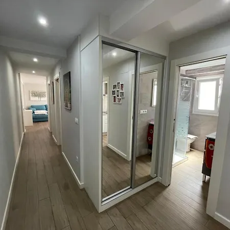 Privatunterkunft Cozy In Stylish Flat Just Steps From The