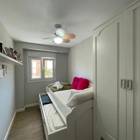 Cozy In Stylish Flat Just Steps From The Habitación en casa particular Cádiz