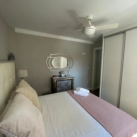 Cozy In Stylish Flat Just Steps From The * Cadiz